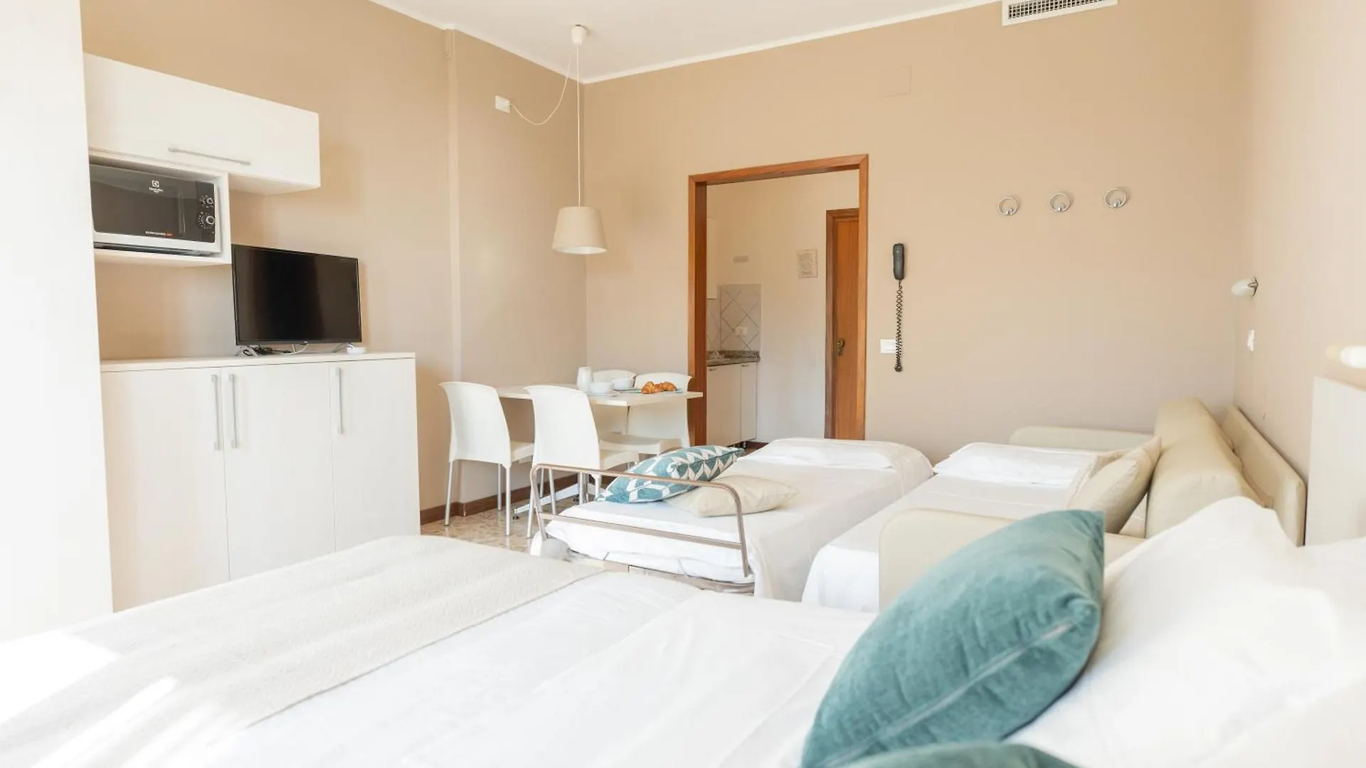 Residence Sabrina Ceriale 3*,